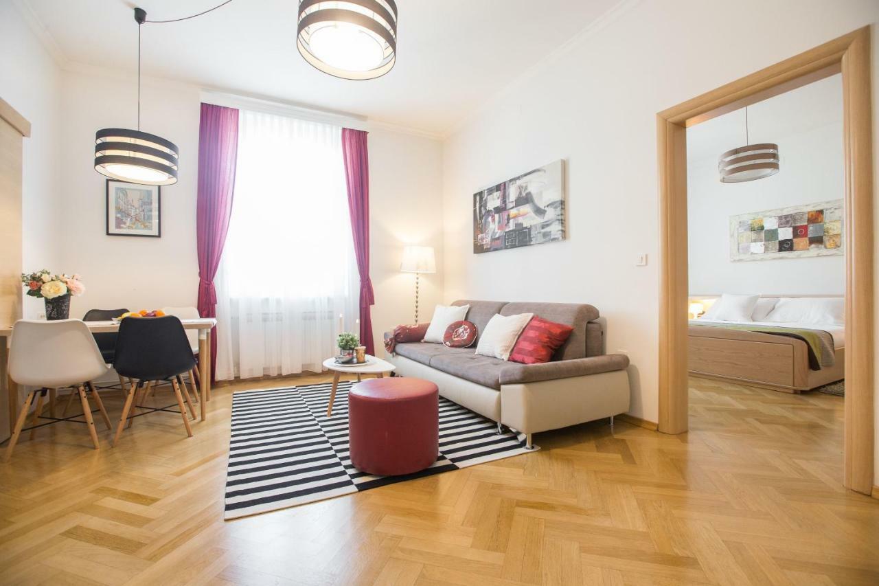 Ferienwohnung Angela Main Street Luxury Oasis & Free Parking Zagreb Exterior foto