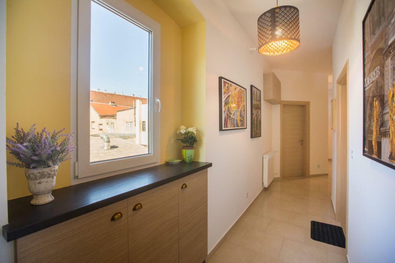 Ferienwohnung Angela Main Street Luxury Oasis & Free Parking Zagreb Exterior foto