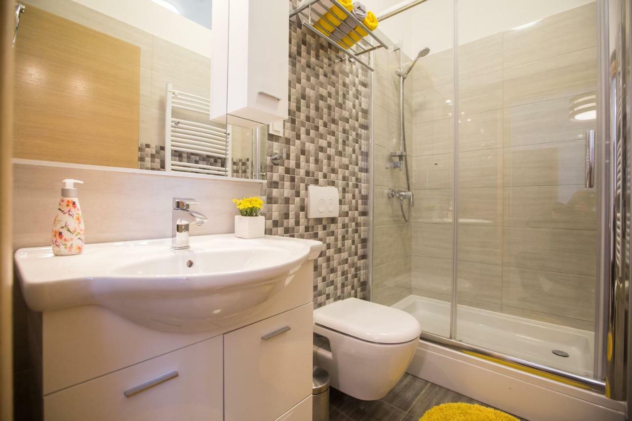 Ferienwohnung Angela Main Street Luxury Oasis & Free Parking Zagreb Exterior foto
