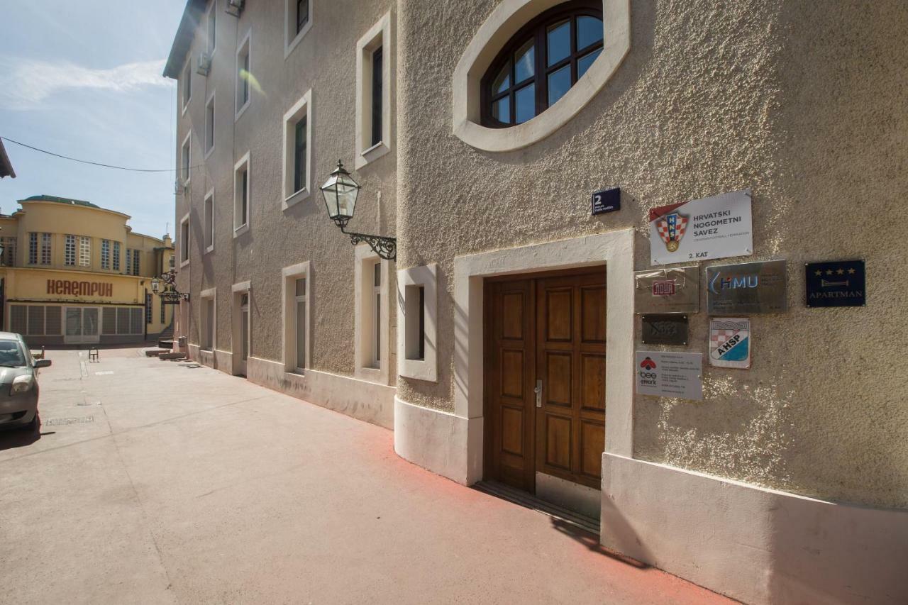 Ferienwohnung Angela Main Street Luxury Oasis & Free Parking Zagreb Exterior foto
