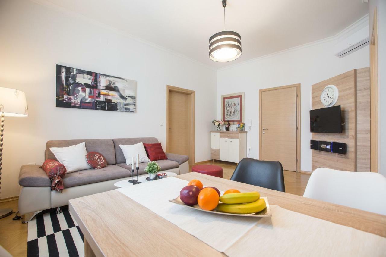Ferienwohnung Angela Main Street Luxury Oasis & Free Parking Zagreb Exterior foto